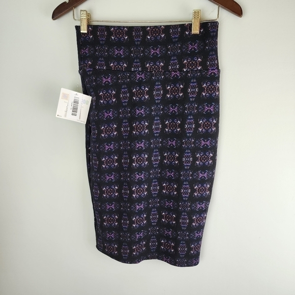 Lularoe Cassie Pencil Skirt Aztec Print Stretch Size Extra Small - Picture 3 of 6